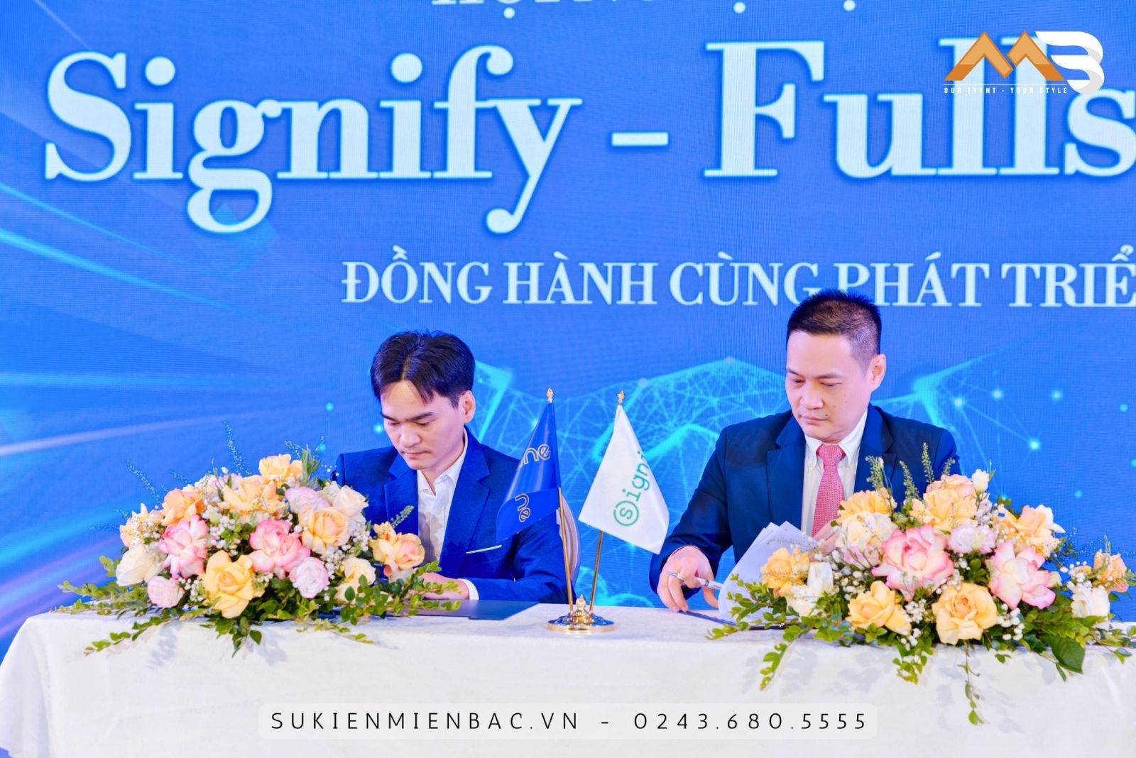 Hội nghị hợp tác Signify - Fullshine